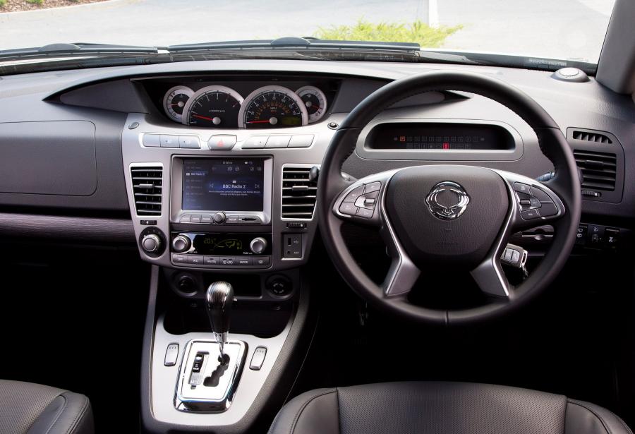 Торпедо SsangYong Turismo 2018 года  (фото 7 из 11)
